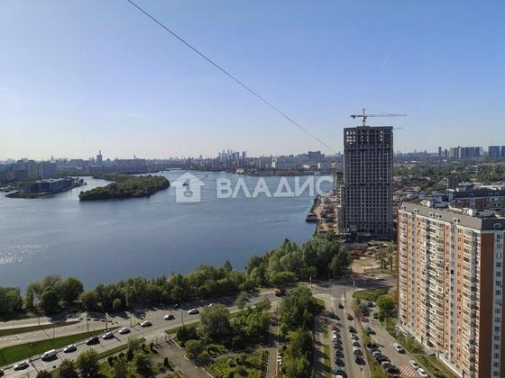 Продажа 3-комнатной квартиры 100,6 м², 24/25 этаж