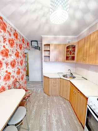 Продажа 3-комнатной квартиры 65 м², 10/9 этаж