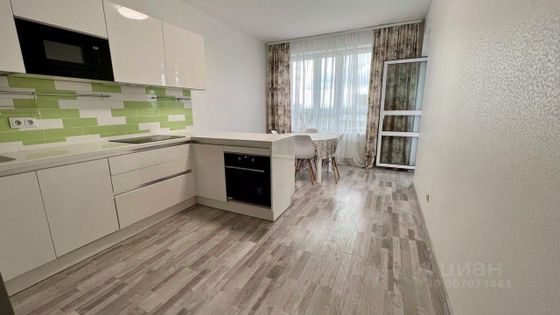 Продажа 2-комнатной квартиры 57 м², 17/32 этаж