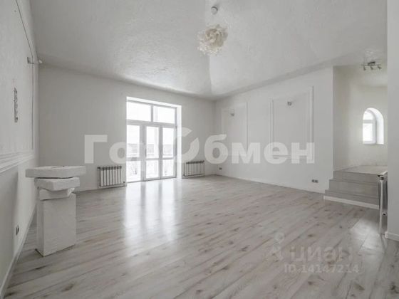 Продажа 4-комнатной квартиры 165 м², 3/3 этаж