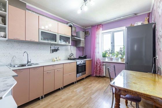 Продажа 2-комнатной квартиры 60 м², 3/5 этаж