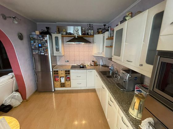 Продажа 2-комнатной квартиры 60 м², 6/10 этаж