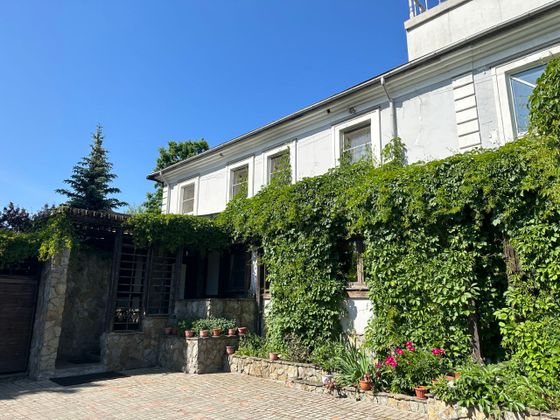 Аренда дома, 320 м², с участком 2 сотки