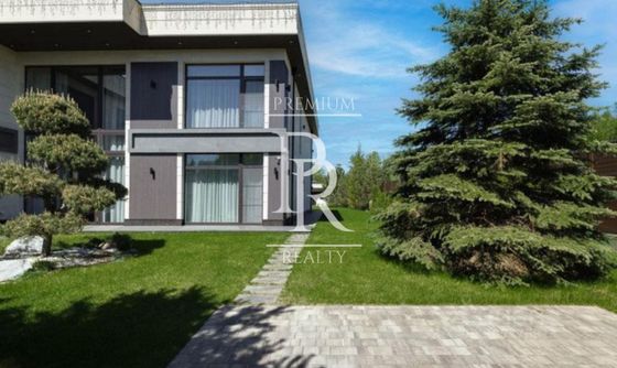 Продажа дома, 850 м², с участком 46 соток