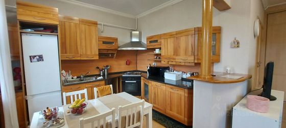 Продажа 3-комнатной квартиры 90 м², 3/8 этаж