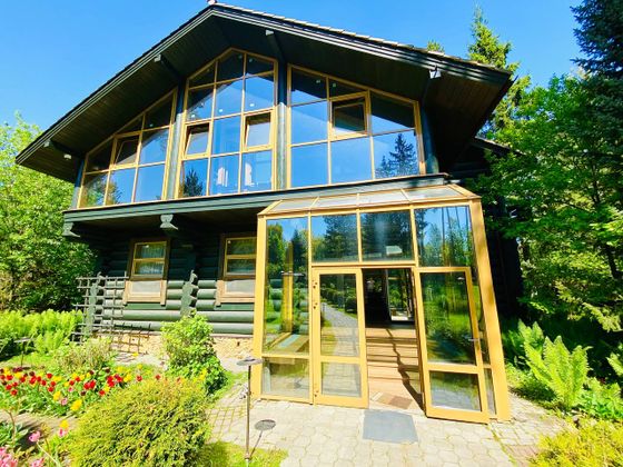 Продажа дома, 392 м², с участком 54 сотки