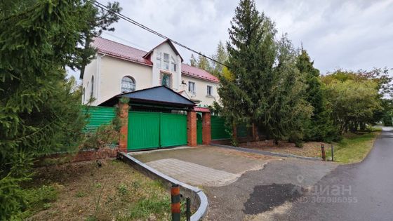 Продажа дома, 450 м², с участком 14 соток