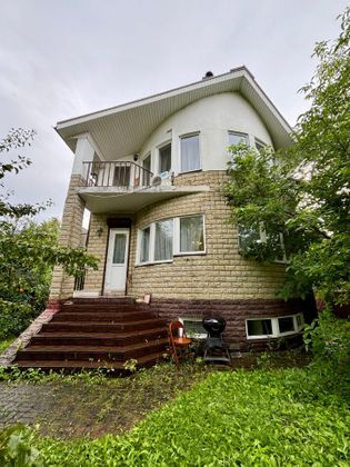 Продажа дома, 271 м², с участком 7 соток