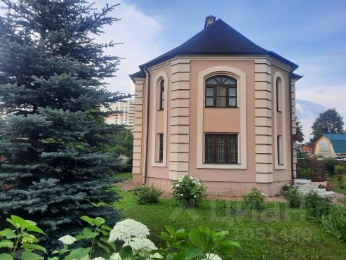 Продажа дома, 272 м², с участком 11 соток