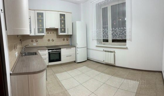 Аренда 3-комнатной квартиры 105 м², 8/12 этаж