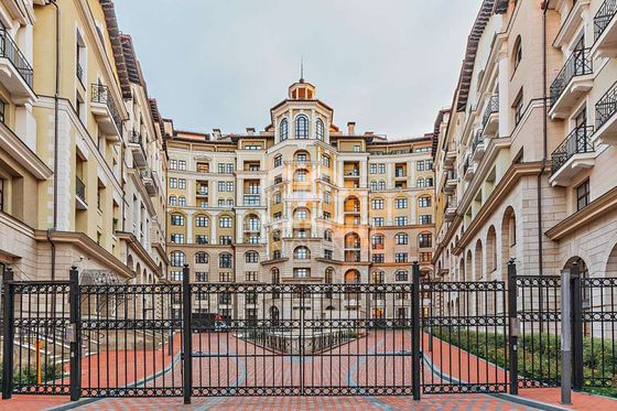 Продажа 3-комнатной квартиры 110,6 м², 3/10 этаж