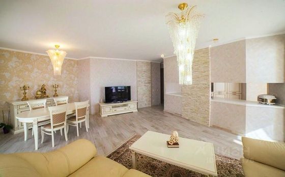 Аренда 4-комнатной квартиры 194,2 м², 20/25 этаж