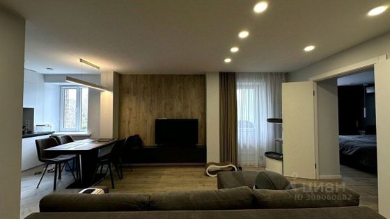 Продажа 2-комнатной квартиры 78 м², 2/10 этаж