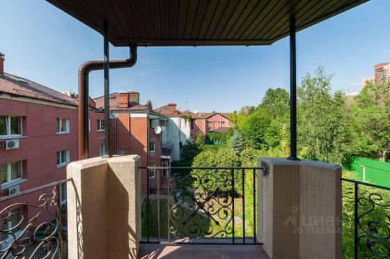 Аренда дома, 330 м², с участком 1,5 сотки