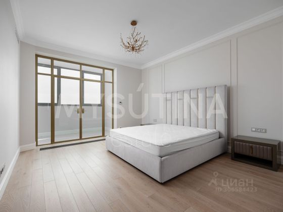 Продажа 4-комнатной квартиры 140 м², 9/18 этаж