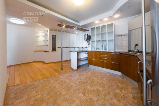 Продажа 4-комнатной квартиры 127,4 м², 2/10 этаж