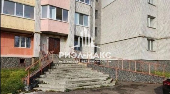 Продажа 3-комнатной квартиры 98 м², 1/10 этаж