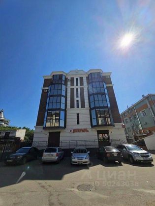 Продажа 2-комнатной квартиры 92,3 м², 2/4 этаж