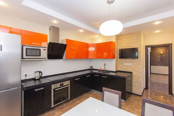 Продажа 3-комнатной квартиры 91 м², 20/25 этаж