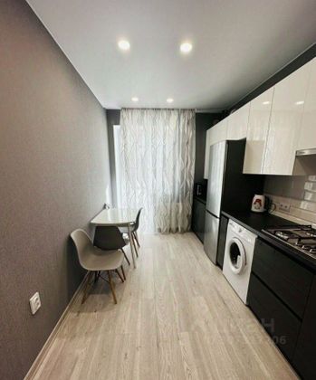 Продажа 1-комнатной квартиры 43 м², 1/9 этаж