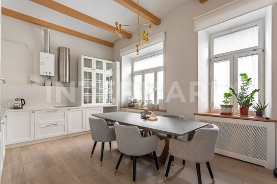 Продажа многокомнатной квартиры 170,6 м², 3/4 этаж