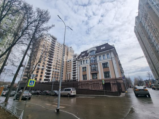 Продажа 3-комнатной квартиры 90 м², 9/12 этаж