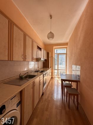 Продажа 2-комнатной квартиры 60 м², 2/12 этаж