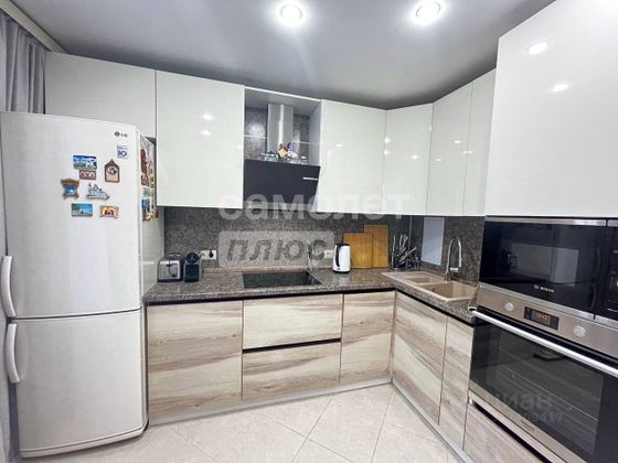Продажа 2-комнатной квартиры 60 м², 1/17 этаж