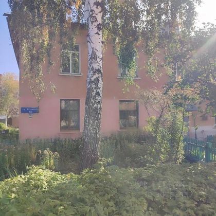 Продажа 2-комнатной квартиры 52 м², 2/2 этаж