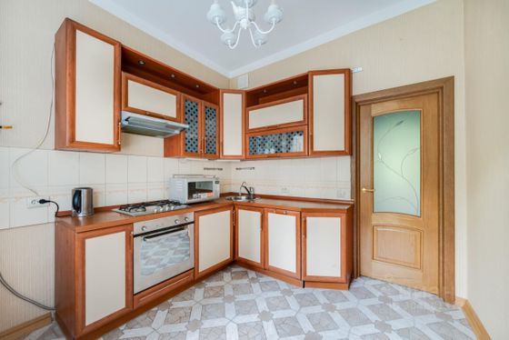 Продажа 2-комнатной квартиры 67 м², 2/8 этаж