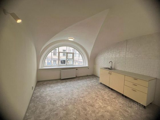 Продажа 2-комнатной квартиры 63 м², 2/6 этаж