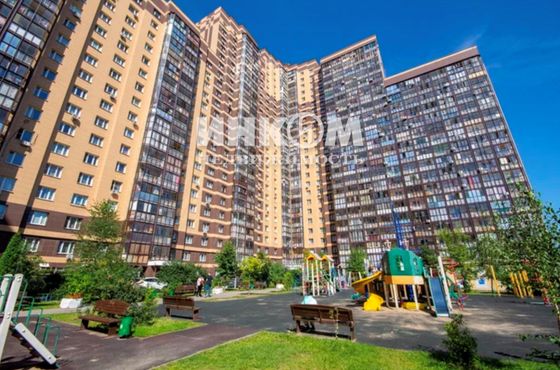 Продажа 3-комнатной квартиры 90 м², 17/17 этаж