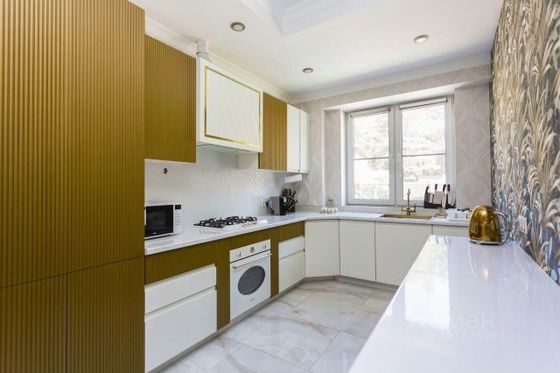 Аренда дома, 350 м², с участком 12 соток