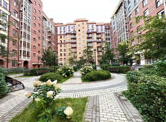 Продажа 3-комнатной квартиры 98 м², 8/9 этаж