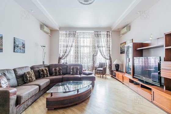 Аренда 4-комнатной квартиры 130 м², 5/6 этаж