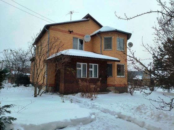 Продажа дома, 240 м², с участком 6 соток