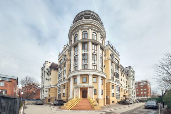 Продажа 3-комнатной квартиры 200 м², 5/6 этаж