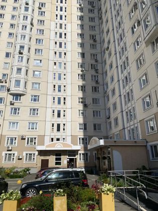 Продажа 2-комнатной квартиры 61,7 м², 8/23 этаж