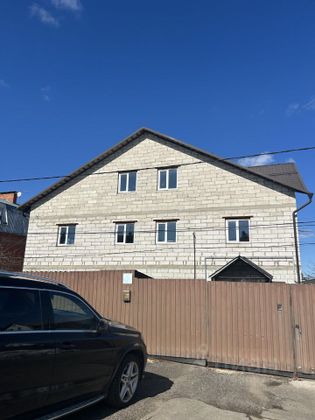 Продажа дома, 450 м², с участком 12 соток