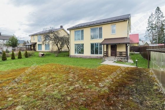 Продажа дома, 200 м², с участком 6,2 сотки