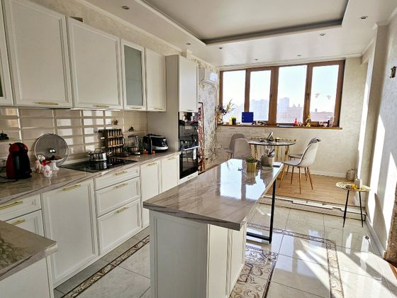 Продажа 2-комнатной квартиры 50 м², 13/17 этаж