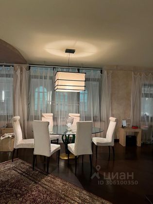 Продажа 3-комнатной квартиры 228,3 м², 2/5 этаж