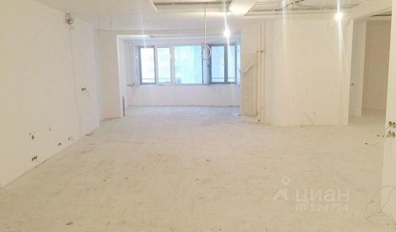 Продажа 3-комнатной квартиры 137 м², 3/25 этаж