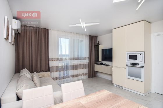 Продажа 3-комнатной квартиры 75,2 м², 17/20 этаж