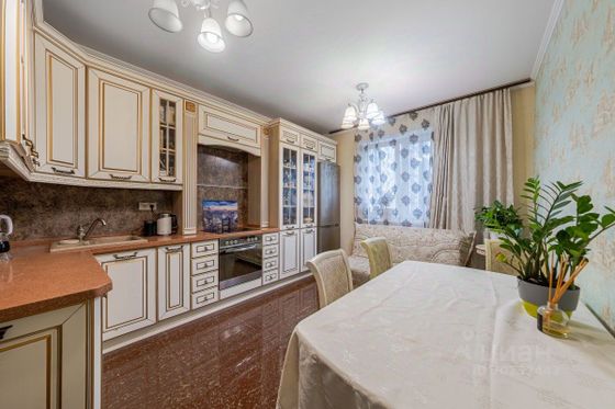 Продажа 4-комнатной квартиры 129 м², 8/33 этаж