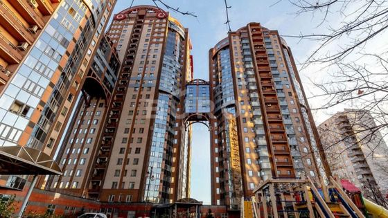 Продажа 4-комнатной квартиры 240 м², 10/25 этаж