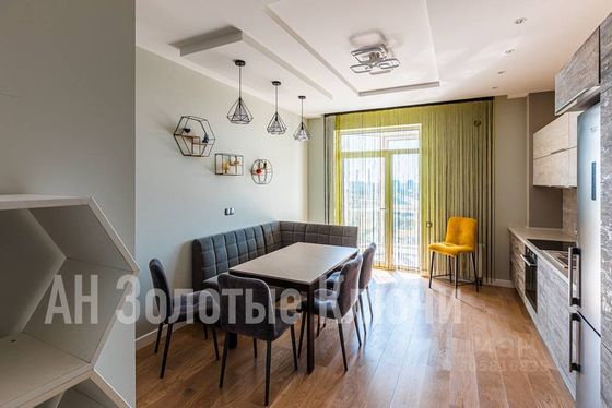 Продажа 3-комнатной квартиры 86 м², 15/17 этаж