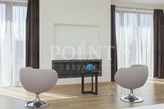Продажа дома, 320 м², с участком 3 сотки