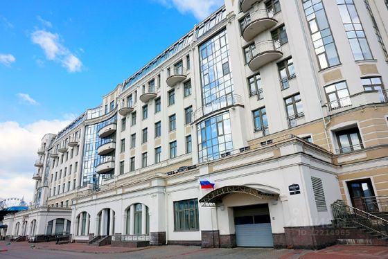 Продажа 3-комнатной квартиры 124 м², 4/8 этаж