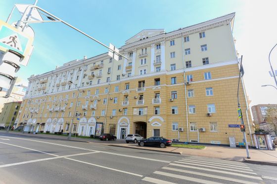 Продажа 3-комнатной квартиры 94 м², 1/7 этаж